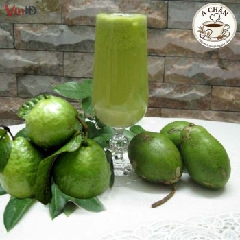 Nước ép ổi, cóc (đá/ không đá)/Guava and star fruit juice (with or without ice)